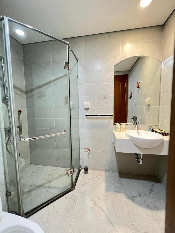 Căn hộ Vinhomes Royal - By Bay Luxury *