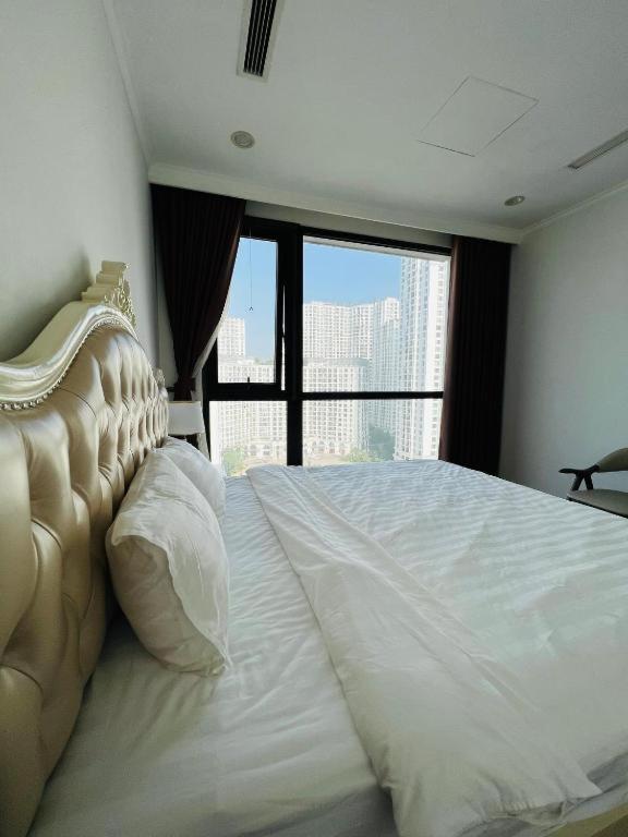 Vinhomes Royal - By Bay Luxury