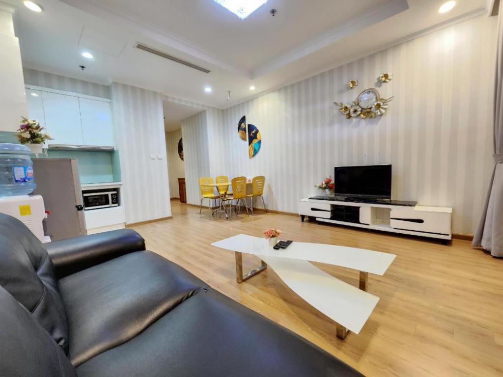 Vinhomes Royal - By Bay Luxury
