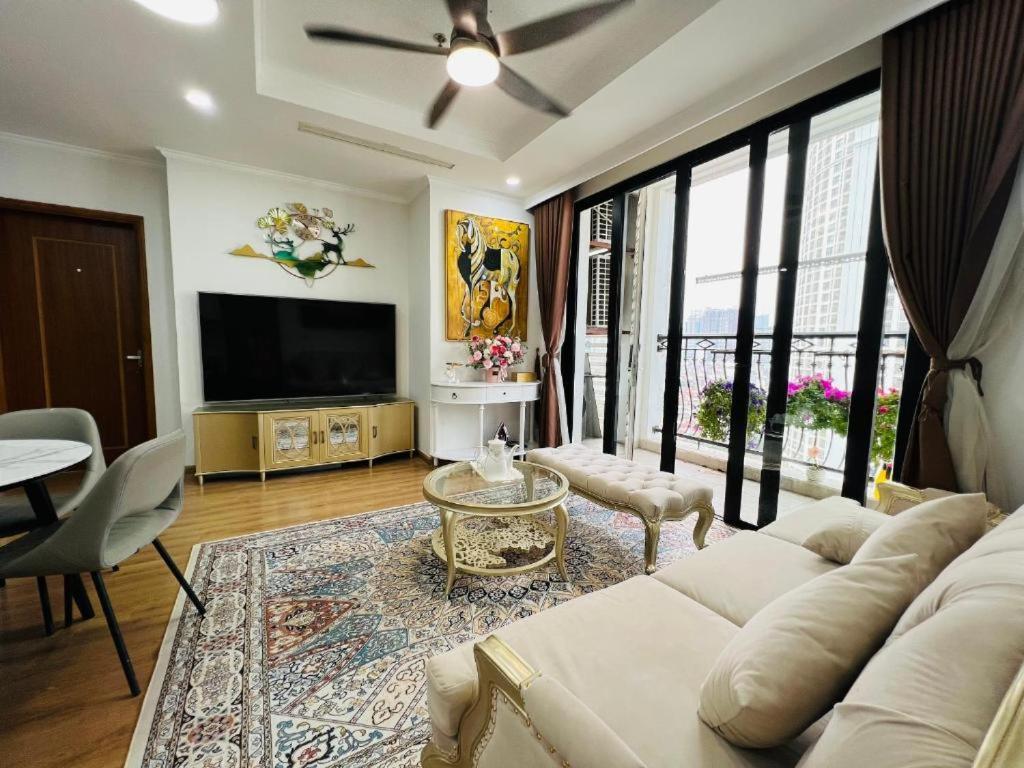Vinhomes Royal - By Bay Luxury
