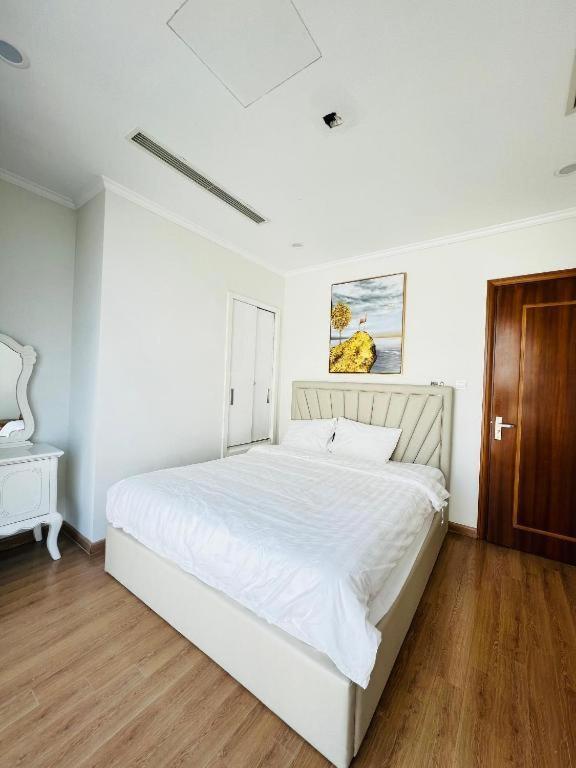 Vinhomes Royal - By Bay Luxury * Hà Nội